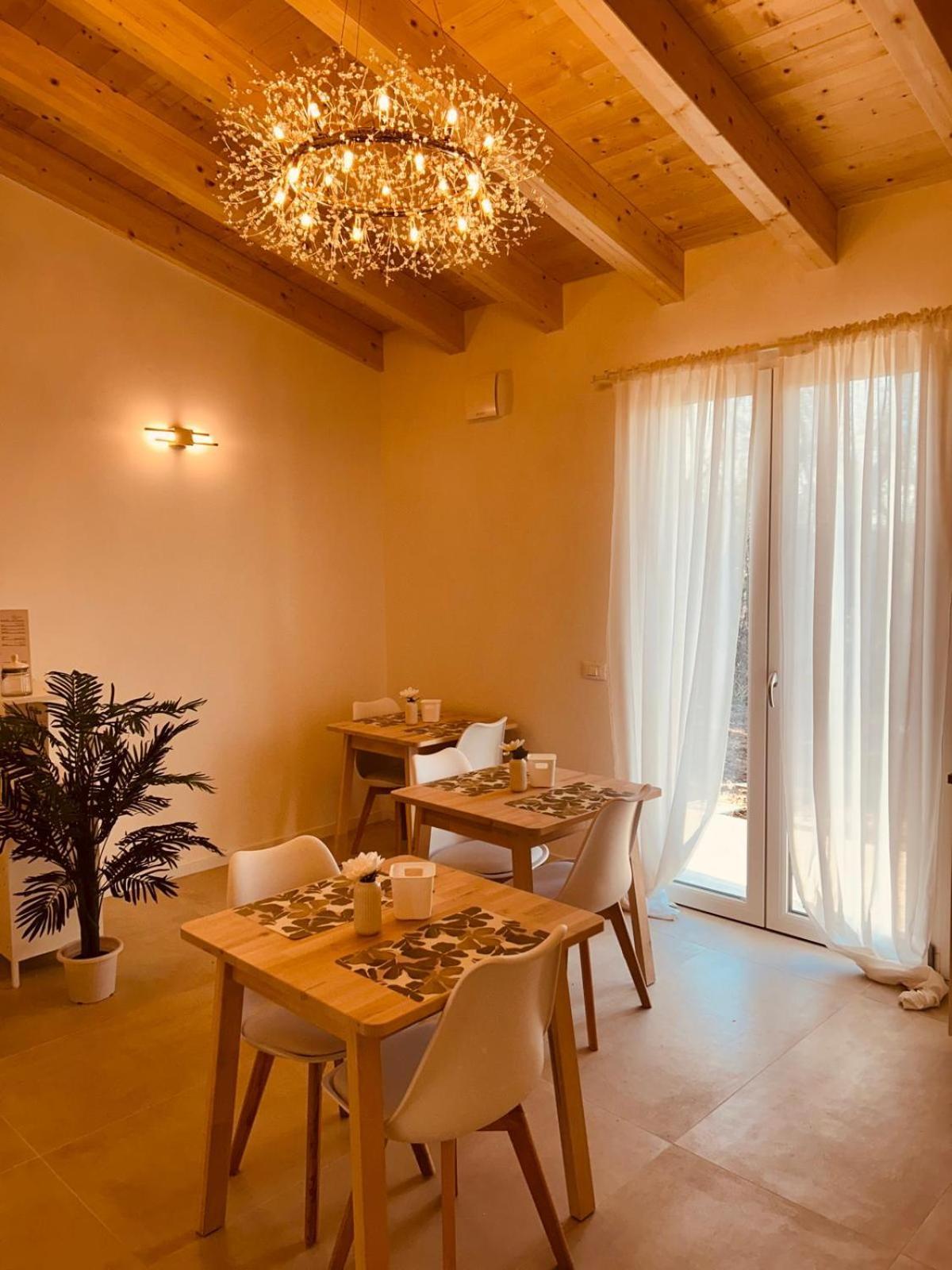 La Casa Nel Bosco Hotel Borzano Bagian luar foto