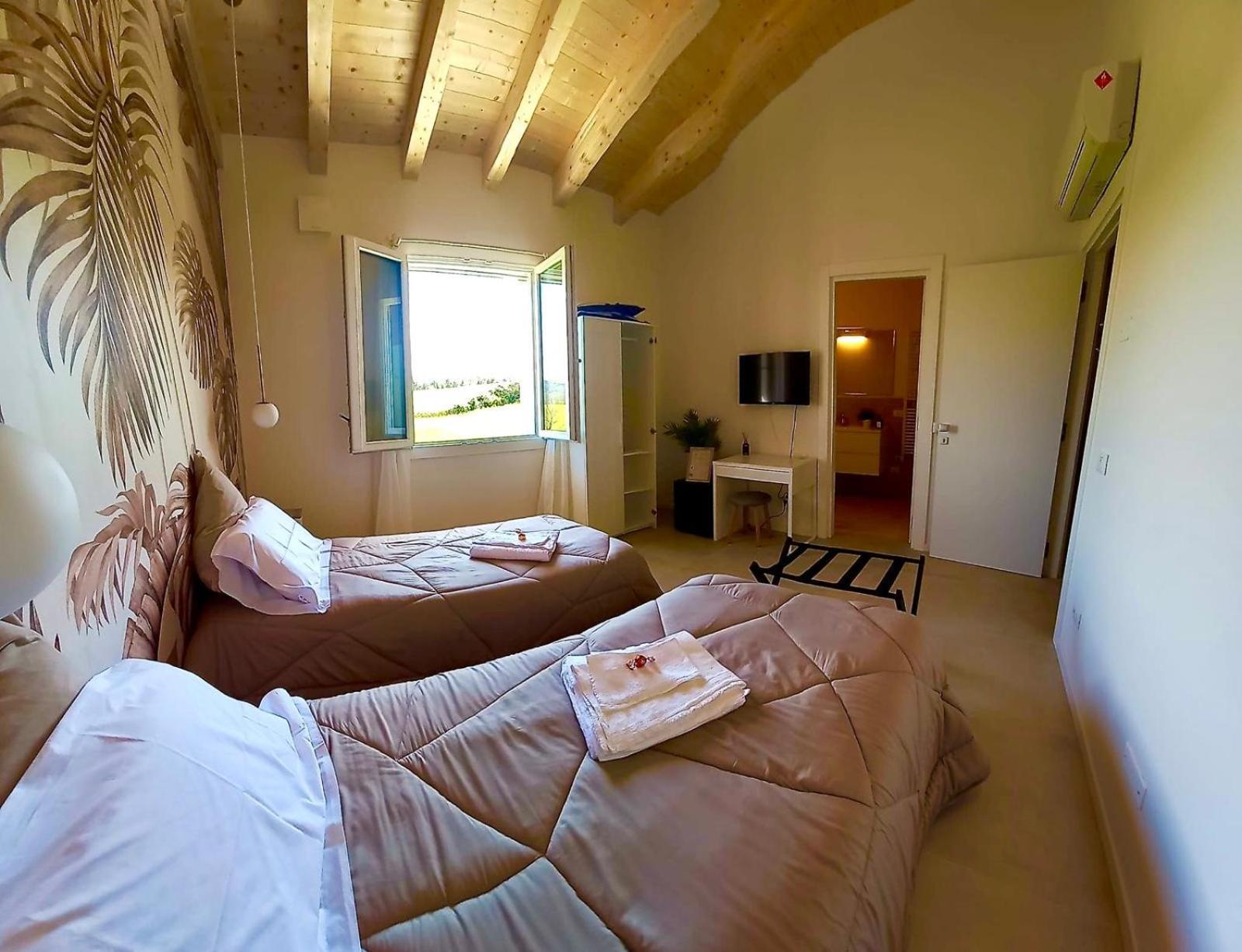 La Casa Nel Bosco Hotel Borzano Bagian luar foto